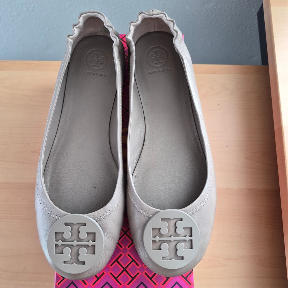 Tory Burch mini travel ballet with logo gray size 9